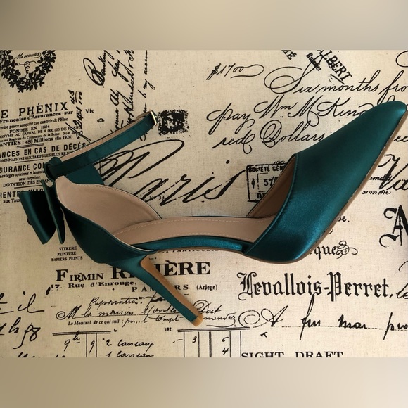 Heels; D’Orsay; Satin; Ankle Bow Knot; Pointed Toe; Holiday Green; 3 3/4” Heel - Picture 6 of 6
